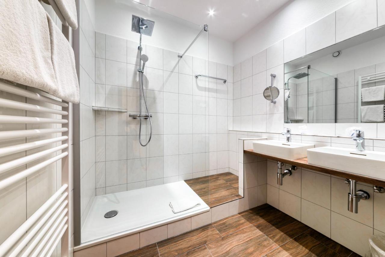 Hotel Krone Rielasingen-Worblingen ภายนอก รูปภาพ
