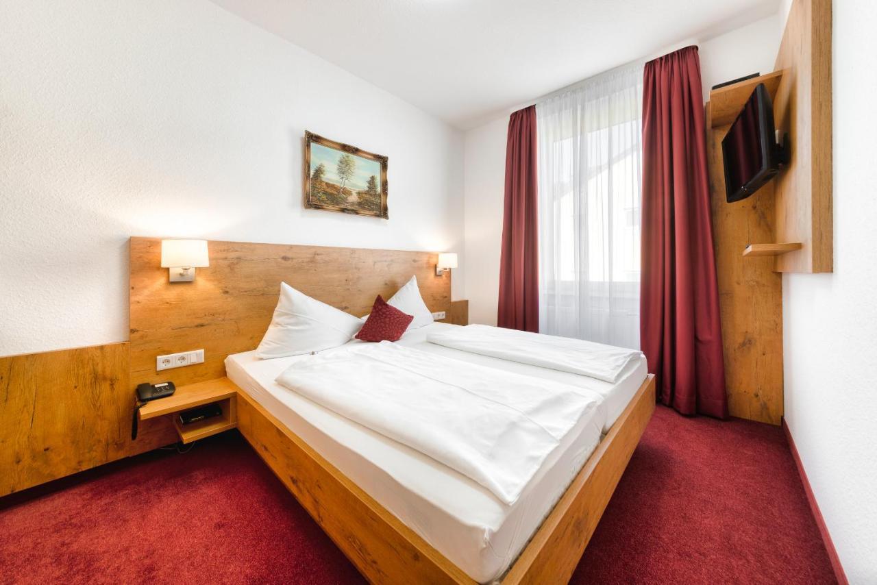 Hotel Krone Rielasingen-Worblingen ภายนอก รูปภาพ