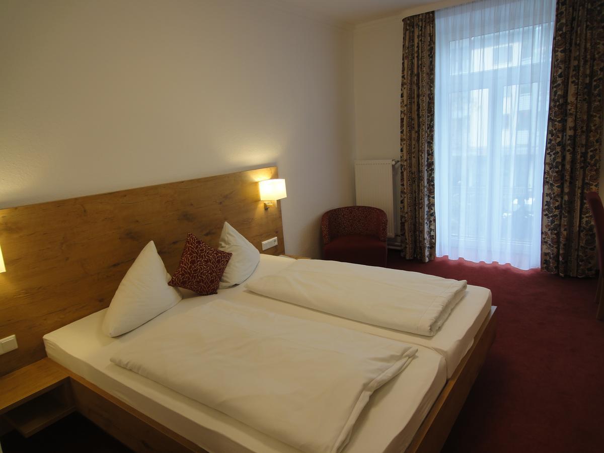 Hotel Krone Rielasingen-Worblingen ภายนอก รูปภาพ