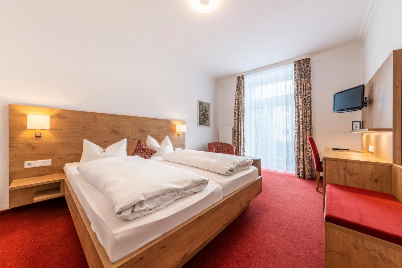 Hotel Krone Rielasingen-Worblingen ภายนอก รูปภาพ