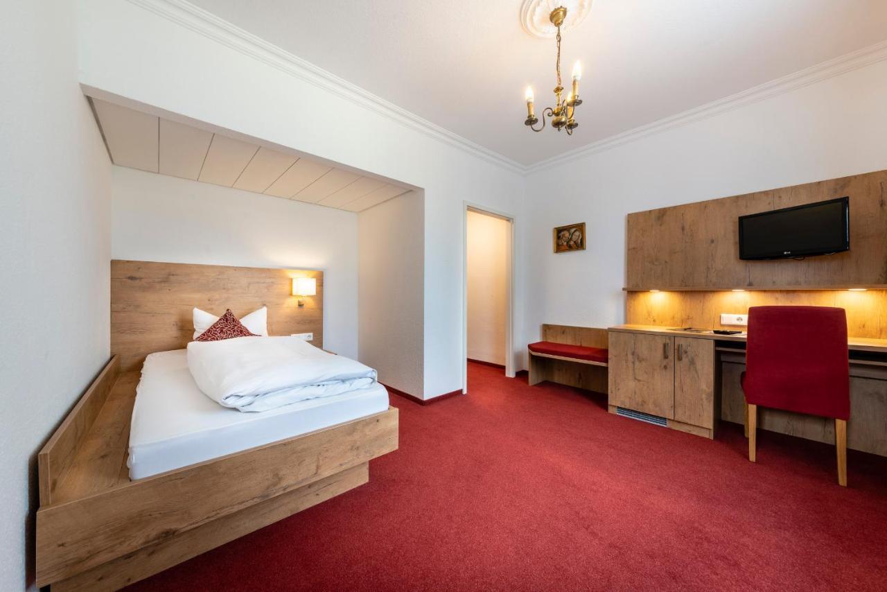 Hotel Krone Rielasingen-Worblingen ภายนอก รูปภาพ
