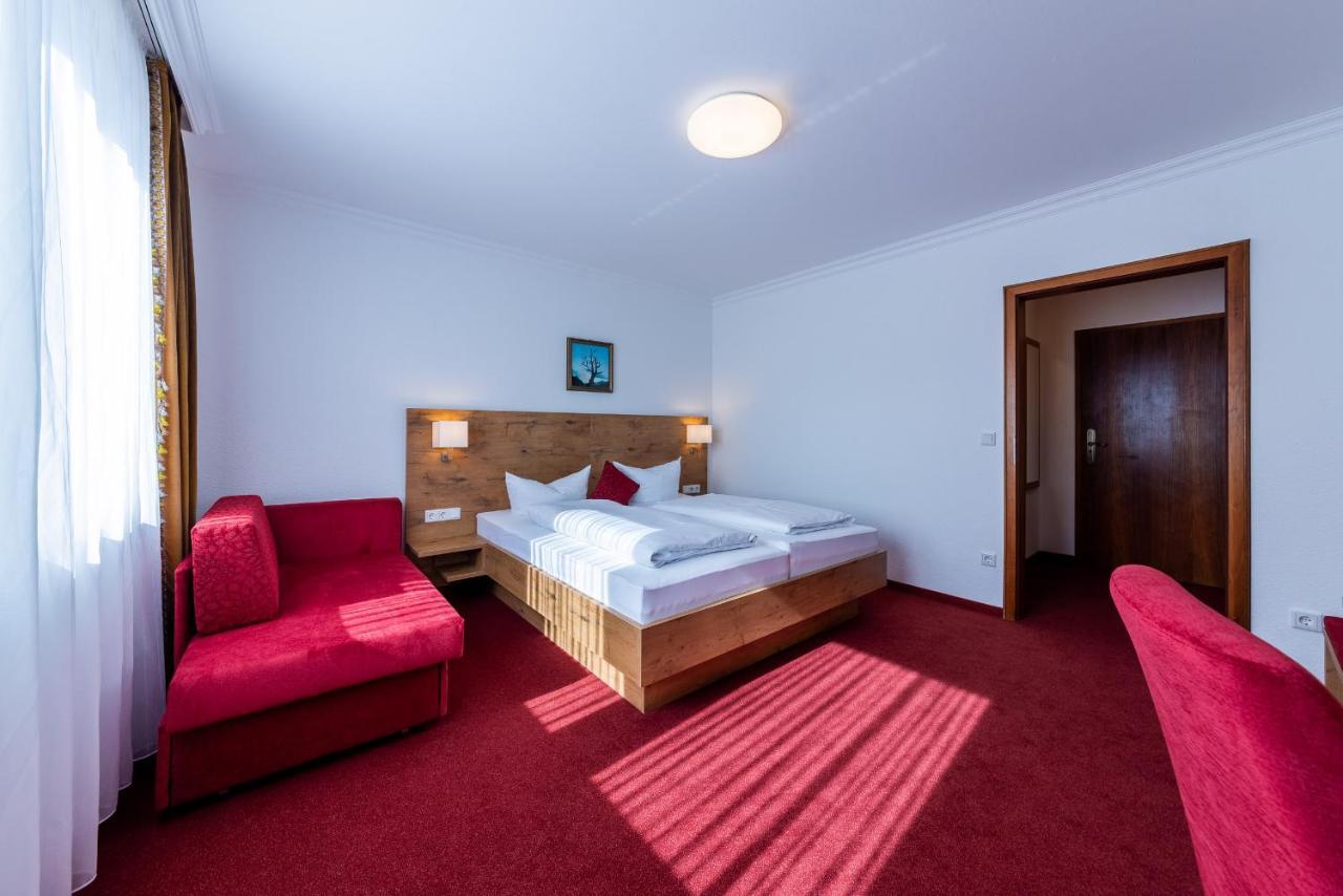 Hotel Krone Rielasingen-Worblingen ภายนอก รูปภาพ