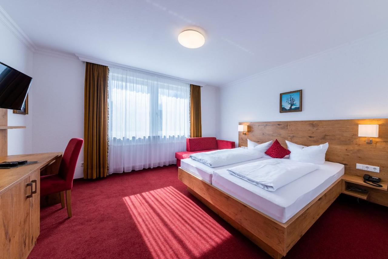 Hotel Krone Rielasingen-Worblingen ภายนอก รูปภาพ