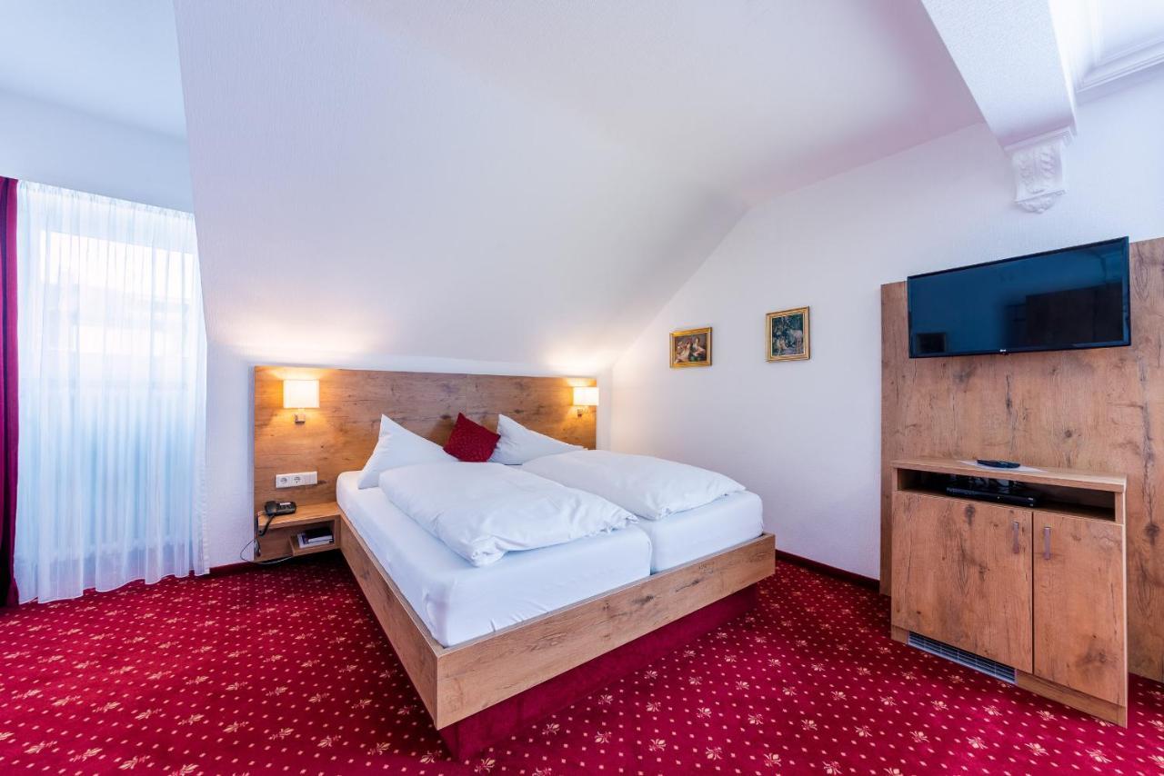 Hotel Krone Rielasingen-Worblingen ภายนอก รูปภาพ